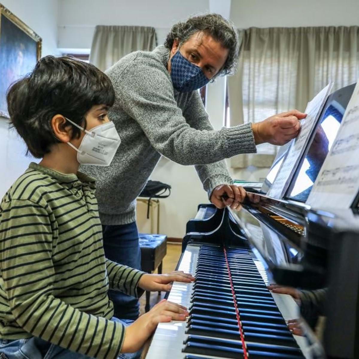 Como dar aulas de piano em Portugal