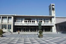 Idoso foi encontrado ferido numa rua junto à Câmara de Santo Tirso, após ser espancado numa casa abandonada ali perto