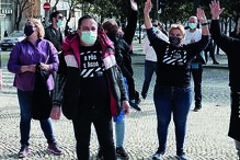 Empresários de vários setores dizem que vivem situação muito difícil e pedem ao Governo que anuncie rapidamente a reabertura de algum comércio