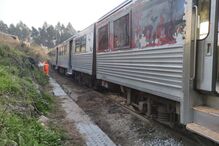 Linha do Vouga cortada após descarrilamento de comboio em Oliveira de Azeméis