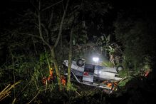 Pelo menos 26 mortos e 35 feridos em queda de autocarro em ravina na Indonésia