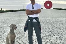 Luís Figo e a cadela Cala