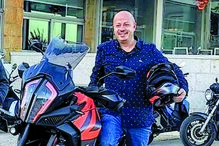 O irmão de Ana Moura, Bruno Moura Pereira, perdeu a vida no último sábado, vítima de um despiste  de moto. Família está em choque