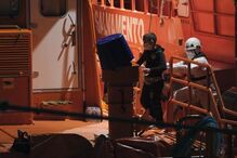 85 migrantes foram resgatados de duas embarcações ao largo das ilhas Canárias