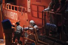 85 migrantes foram resgatados de duas embarcações ao largo das ilhas Canárias