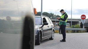 Segurança Rodoviária, GNR e PSP iniciam hoje campanha sobre riscos de usar telémovel ao volante
