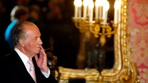 Juan Carlos volta a adiar o seu regresso a Espanha