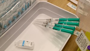 Covax já distribuiu mil milhões de doses de vacina Covid