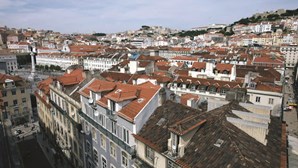 Moedas considera "inaceitável" prédios devolutos de propriedade da Câmara de Lisboa