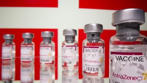  Alemanha restringe vacina da AstraZeneca a menores de 60 anos