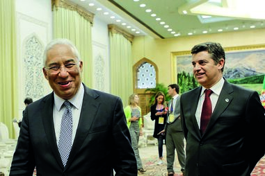 Burlão usou os nomes de António Costa e de Manuel Caldeira Cabral 