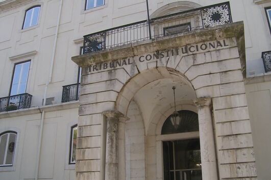 Juízes do Tribunal Constitucional devolvem eutanásia a deputados