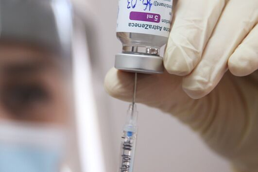 Dúvidas em  redor da vacina da AstraZeneca estão a atrasar processos de  vacinação