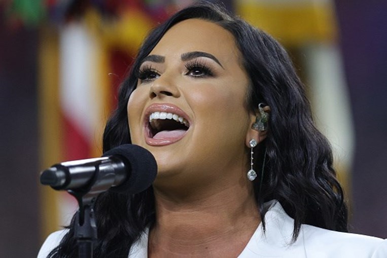 A Disney, os vícios e o regresso promissor. Terão os duros anos de Demi  Lovato chegado ao fim? – Observador