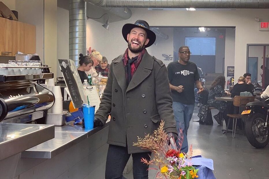 Ryan Fischer, o cuidador dos cães de Lady Gaga