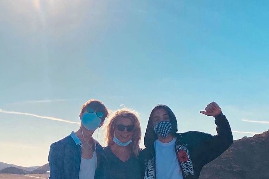 Britney Spears ao lado dos filhos