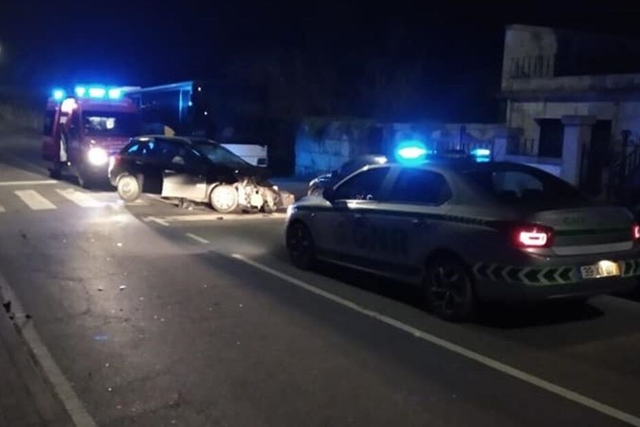Jovem ferida em despiste seguido de embate em Famalicão