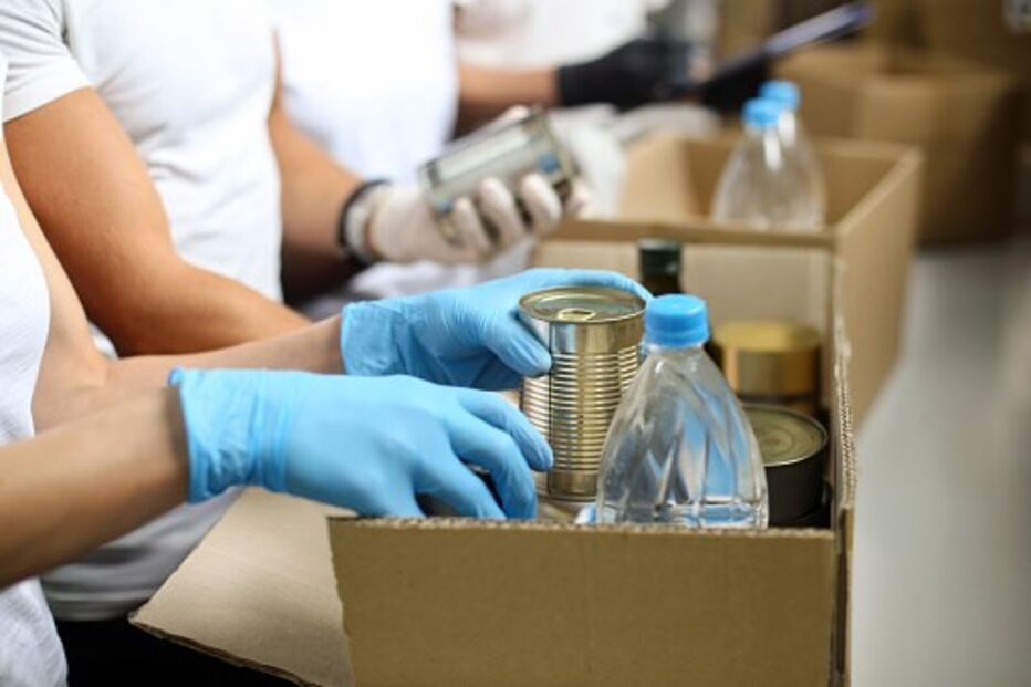 Doação de comida, comida, distribuição de alimentos