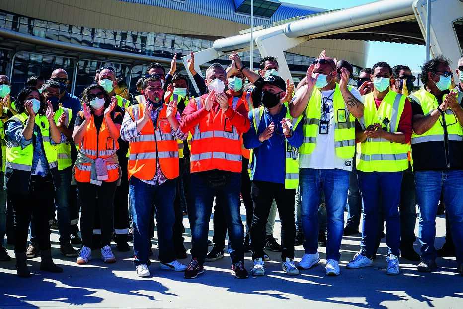 Trabalhadores voltaram aos protestos, desta vez, no Aeroporto de Faro, onde 67 correm o risco de perder o emprego na empresa de handling 