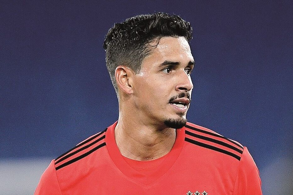 Lucas Veríssimo tem 25 anos e chegou à Luz em janeiro