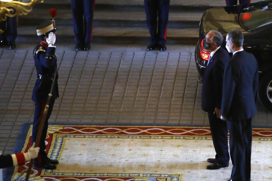 Marcelo Rebelo de Sousa recebido pelo rei de Espanha em Madrid