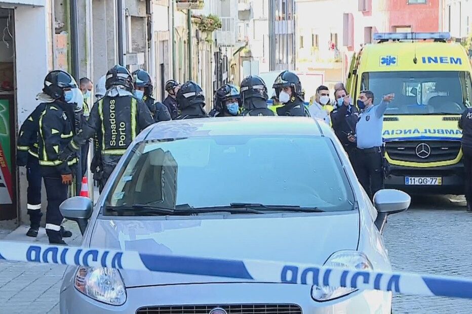 Pelo menos dois soterrados em queda de parede de prédio em construção no Porto