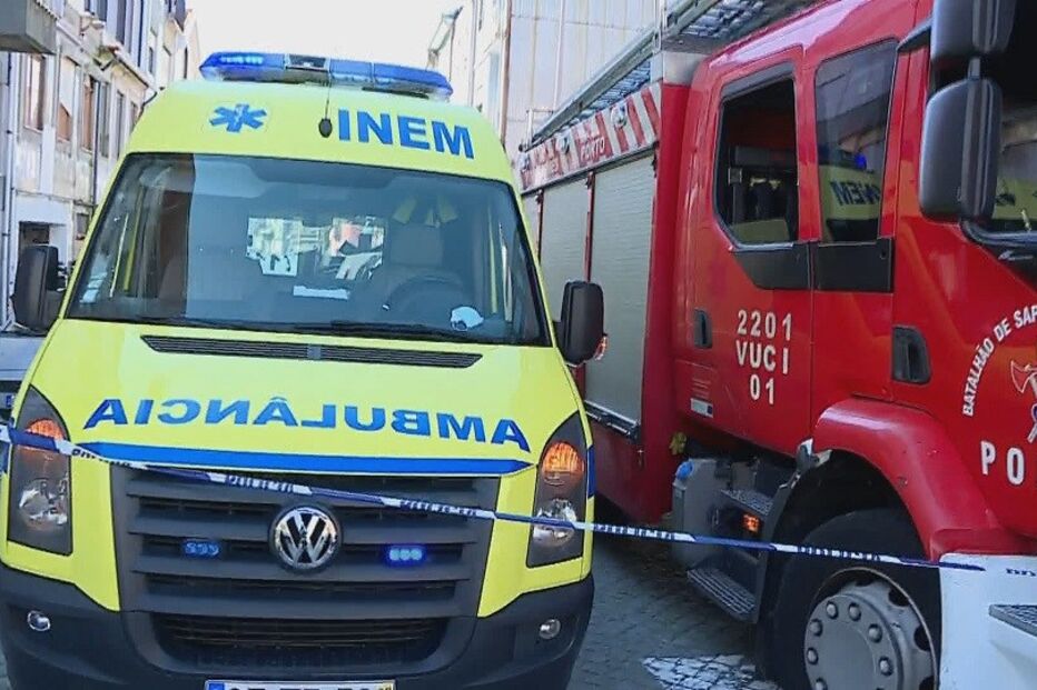 Pelo menos dois soterrados em queda de parede de prédio em construção no Porto