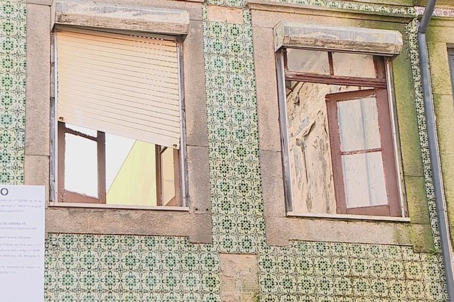 Pelo menos dois soterrados em queda de parede de prédio em construção no Porto