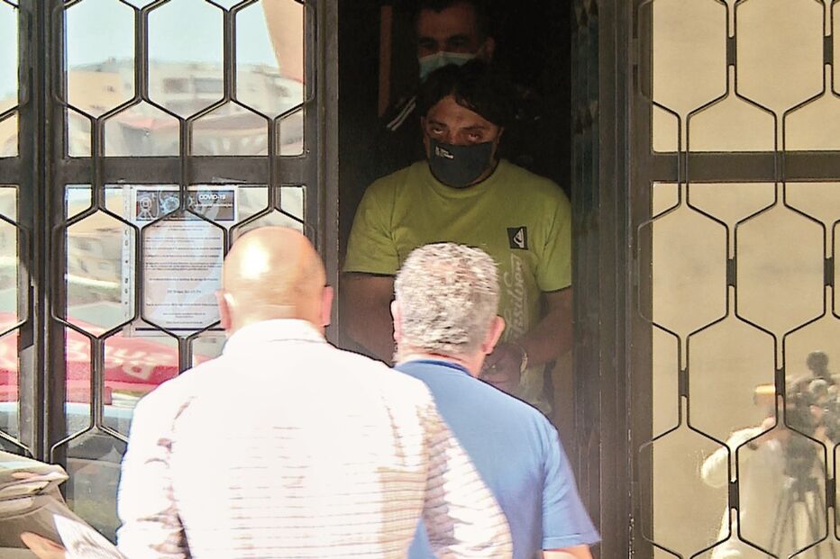 António Dias, de 30 anos, foi detido pela Polícia Judiciária de Braga e ontem presente a um juiz de instrução criminal que lhe decretou prisão preventiva