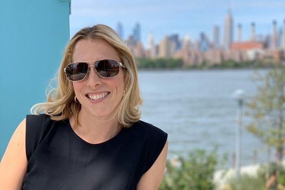 A ex-funcionária do casal Catherine Saint Laurent.jpg