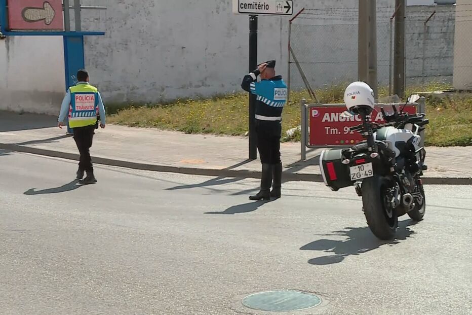 PSP volta a cercar bairro no Seixal