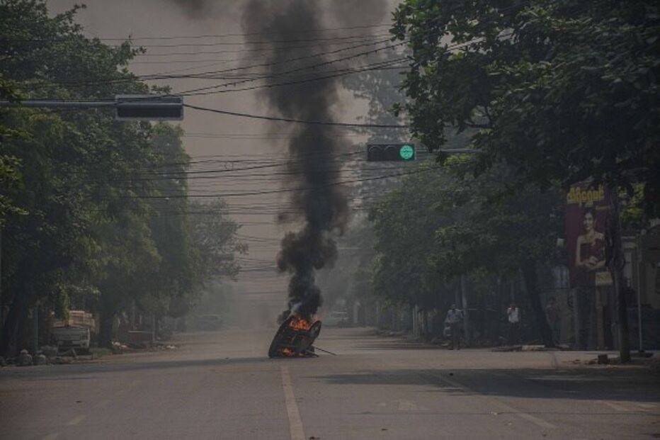 Pelo menos 20 mortos em protestos em várias cidades de Myanmar