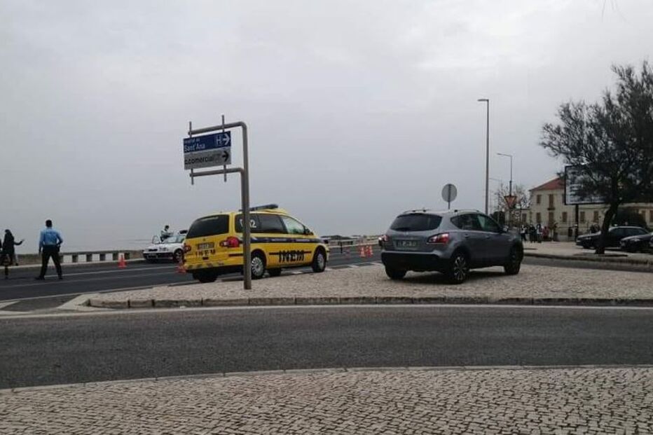 Homem morre atropelado na marginal de Carcavelos