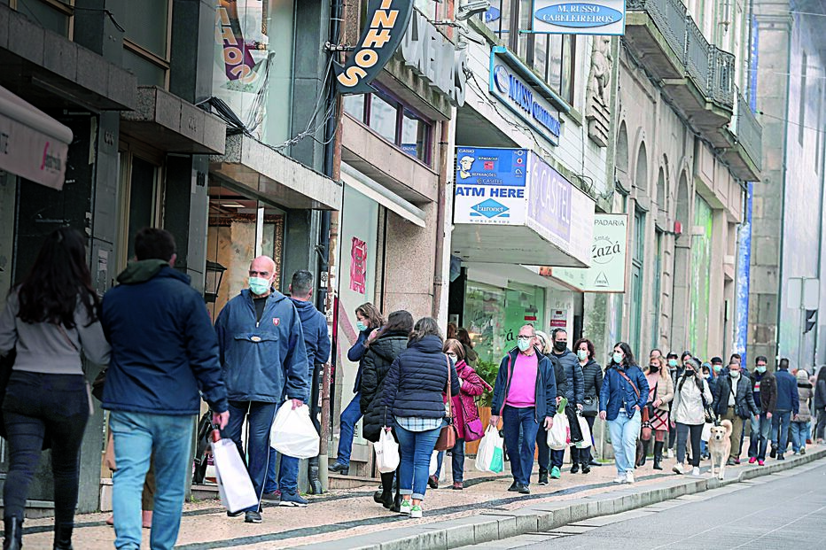 Índice de risco de transmissão do vírus está abaixo de 1 desde 26 de janeiro. Uma tendência que determina menos pessoas com doença ativa 