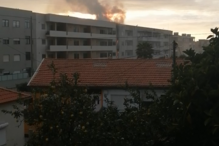 Incêndio deflagra em edifício em Canidelo, Gaia