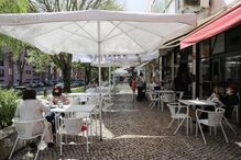 Normalidade regressa à rua das esplanadas no bairro lisboeta de Telheiras