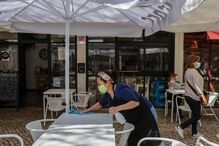 Normalidade regressa à rua das esplanadas no bairro lisboeta de Telheiras