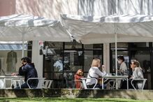 Normalidade regressa à rua das esplanadas no bairro lisboeta de Telheiras