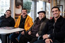 Quim Barreiros com o pai e os filhos