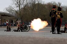 Salvas de canhão por todo o Reino Unido em homenagem ao príncipe Filipe