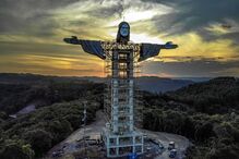 Estátua de Cristo na cidade Encantado, no Rio Grande do Sul 