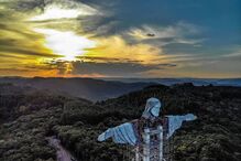 Estátua de Cristo na cidade Encantado, no Rio Grande do Sul 