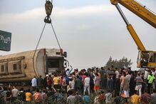 Descarrilamento de comboio no Egito