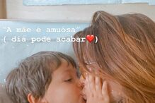 Maria Cerqueira Gomes e o filho, João