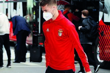 Weigl viajou para o Algarve mas acabou por regressar a Lisboa antes do jogo