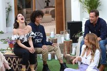 Elenco da novela 'Festa é Festa' em 'Cristina ComVida'