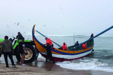 Pescadores e vendedoras falam em tempos difíceis na faina e no negócio