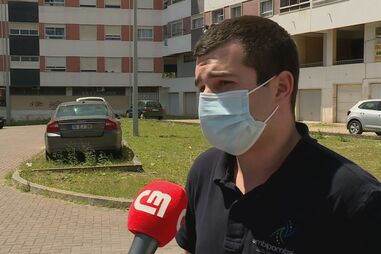 "Nenhum familiar desceu": Vizinho tentou socorrer menino que morreu em queda de prédio na Póvoa de Santa Iria