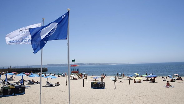 Norte cimenta liderança nas praias com Bandeira Azul 