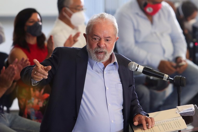Lula aguardava a decisão do STF e espera-se agora que anuncie a candidatura  